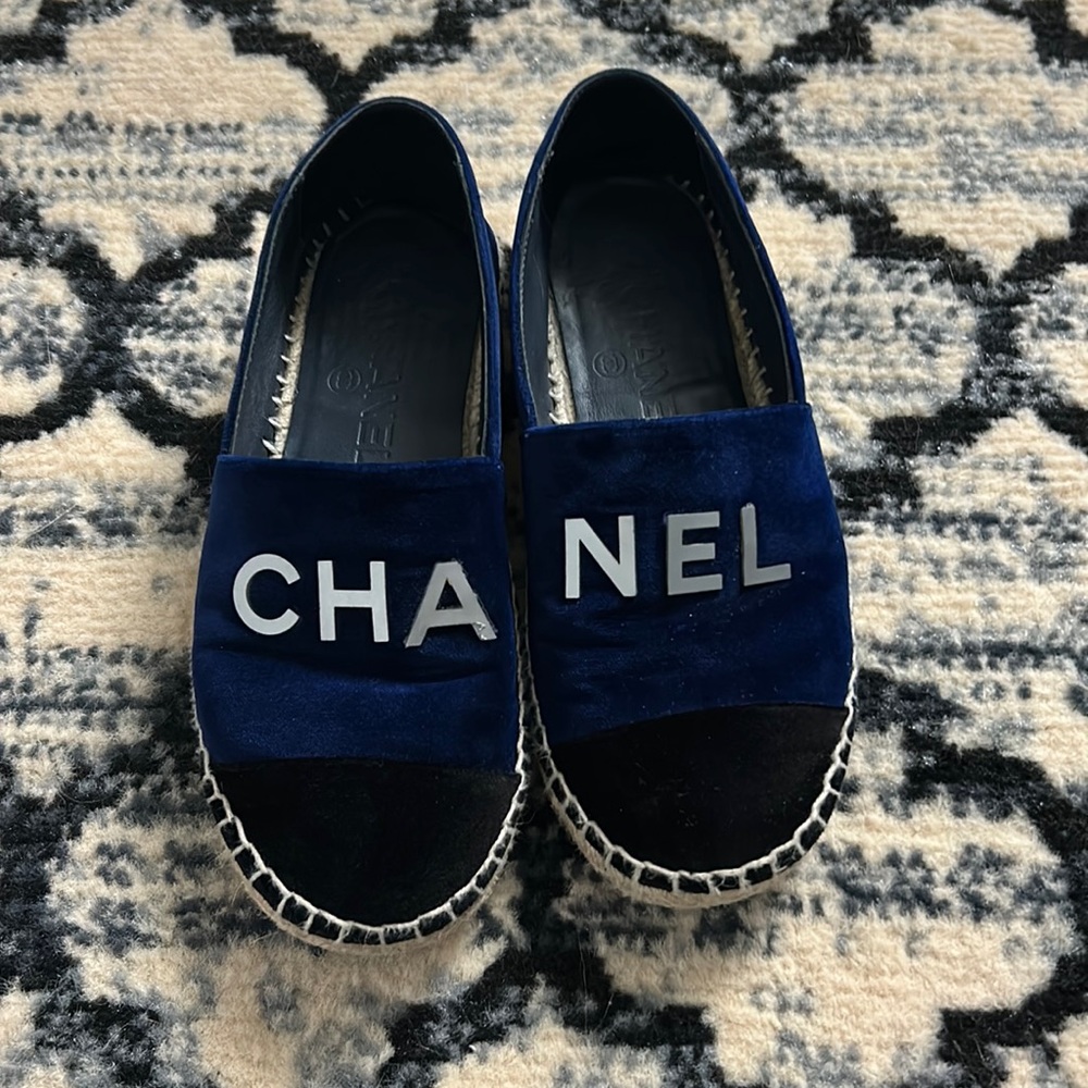 Blue velvet Chanel Espadrilles Size 35